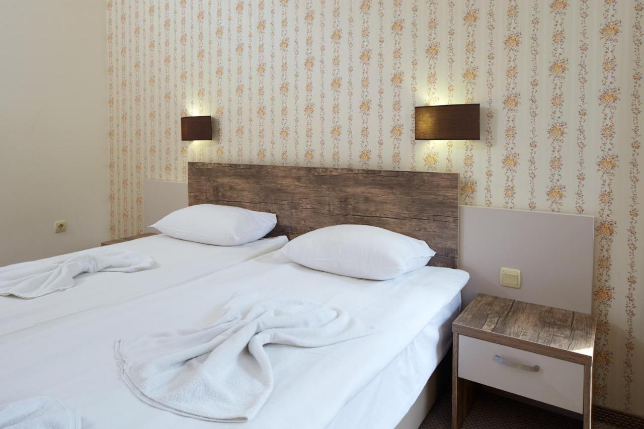 Hotel Lira サニービーチ エクステリア 写真