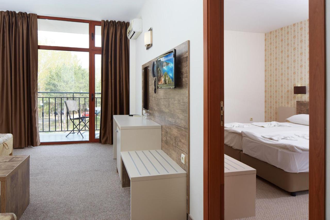 Hotel Lira サニービーチ エクステリア 写真