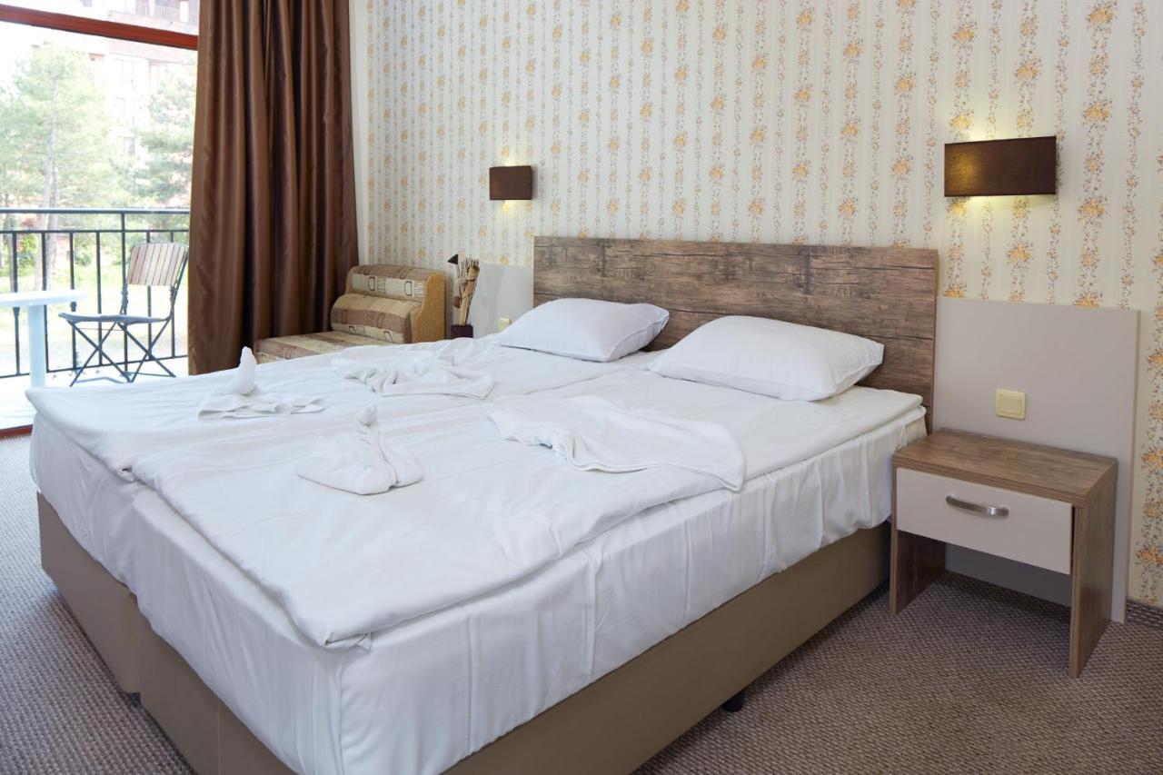 Hotel Lira サニービーチ エクステリア 写真