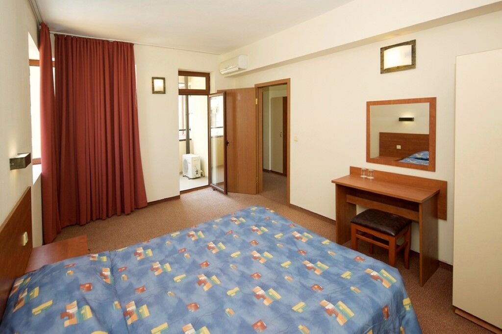 Hotel Lira サニービーチ エクステリア 写真